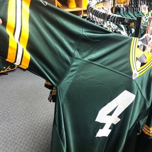 New W/Tags Reebok NFL Packers Brett Favre Jersey Sz M way way WAY below retail!
